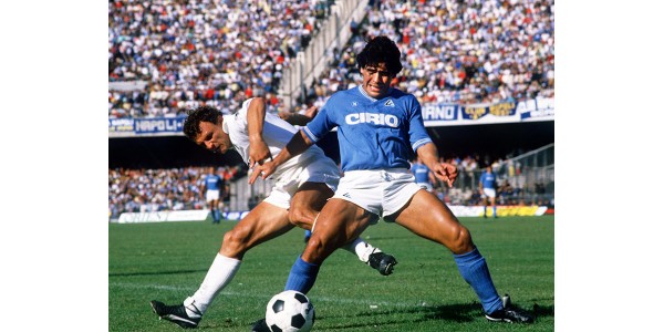 Por qué hay tan pocas camisetas retiradas en el fútbol